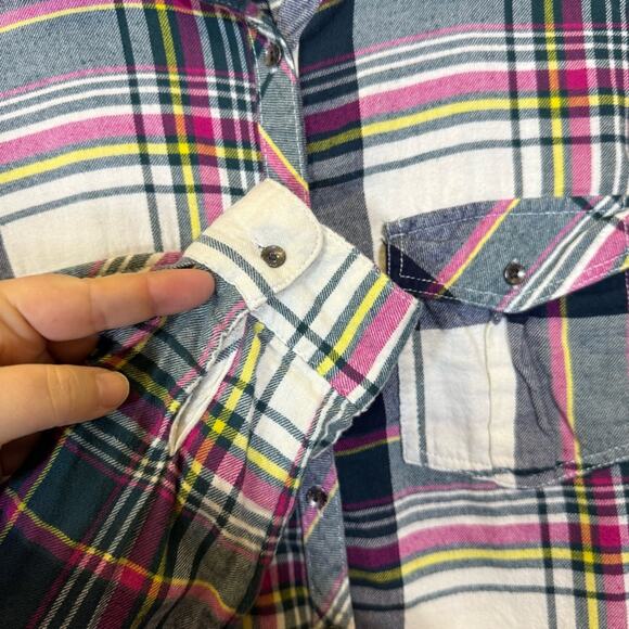 Maurices. Plaid Flannel Button-Up Shirt. Size Small. Excellent condition! - Picture 2 of 6